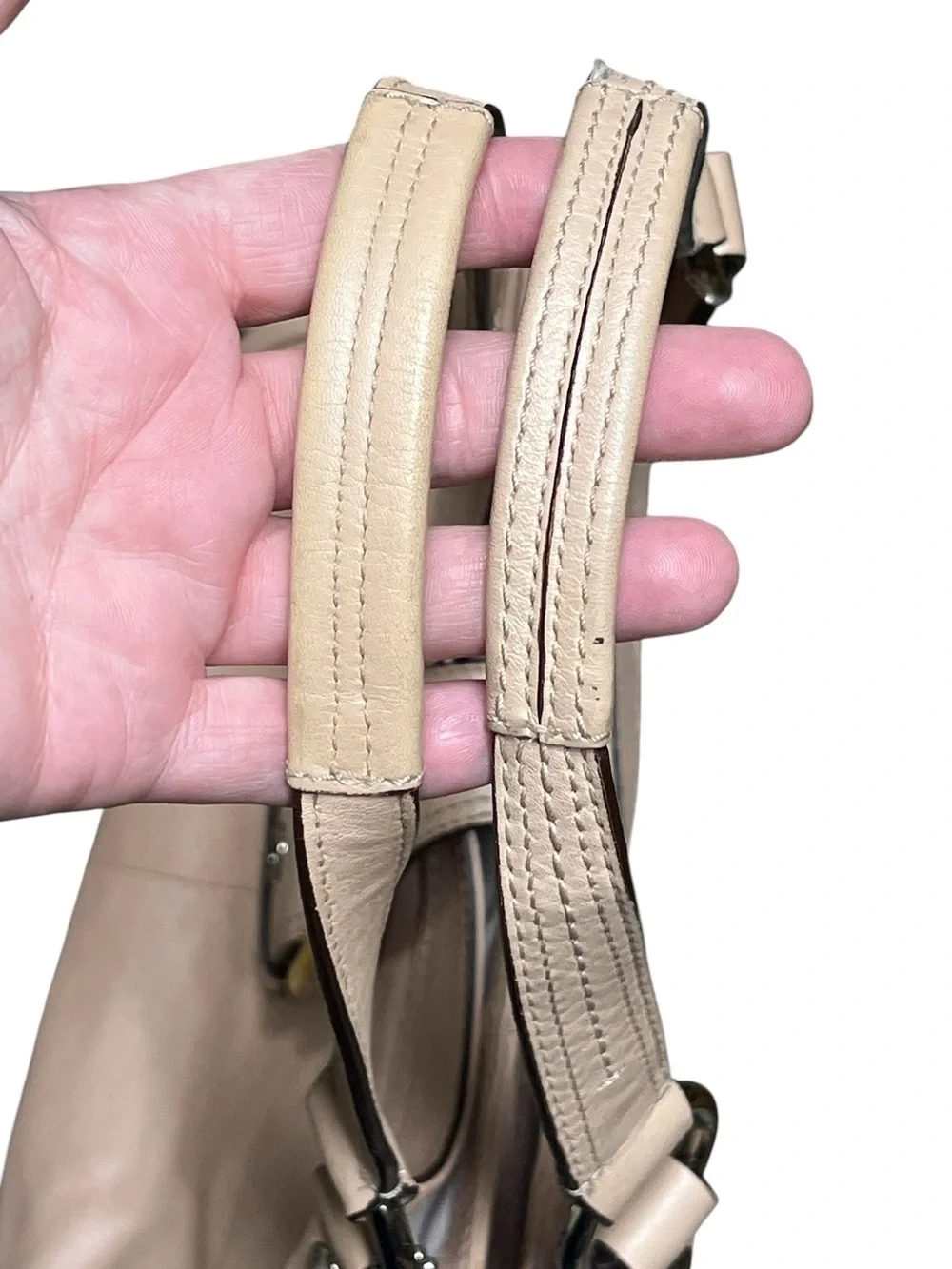 Coach SoHo Lynn shell pink beige leather hobo shoulder bag Y2K